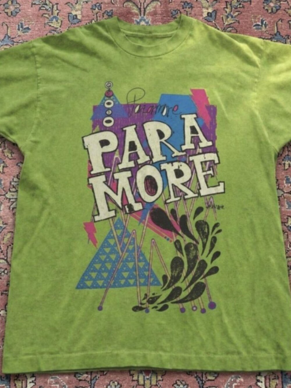 Green Kiwi Paramore Band T-shirt